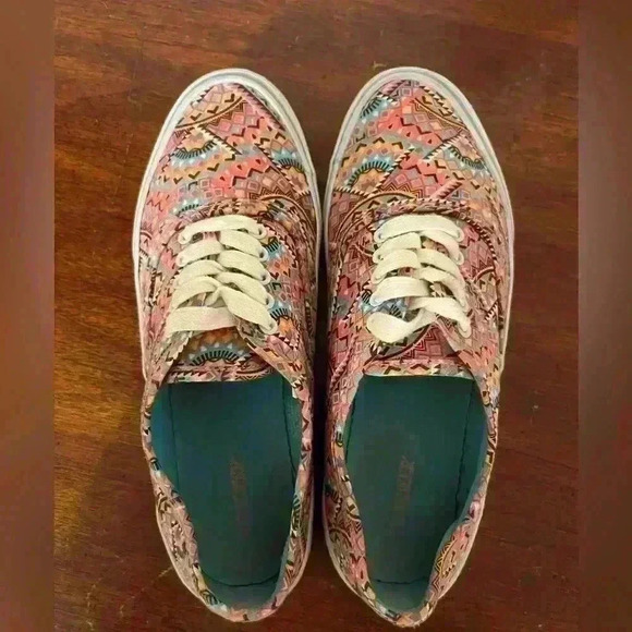 Colorful sneakers size 8 - Picture 5 of 8